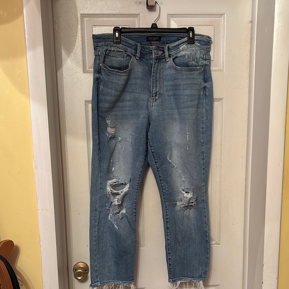 Judy Blue Straight Leg Blue Jeans Distressed Style